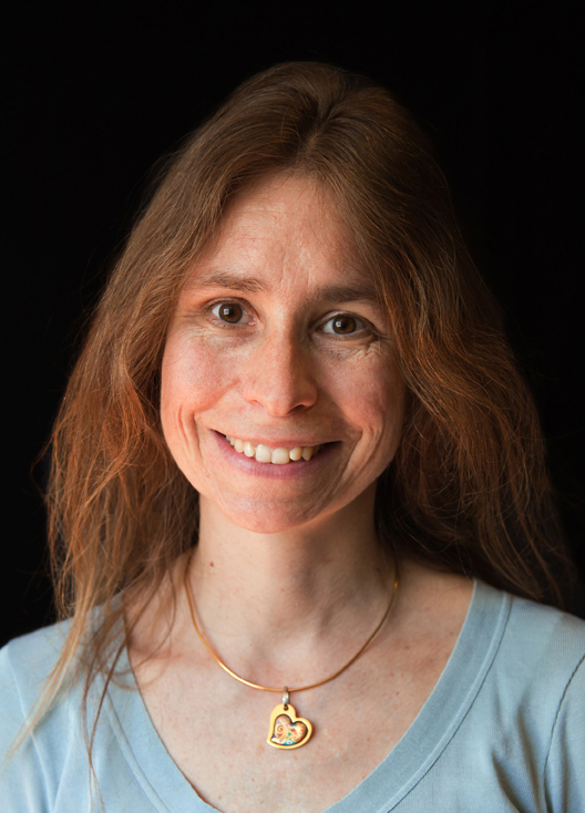 Dr Aude Servais